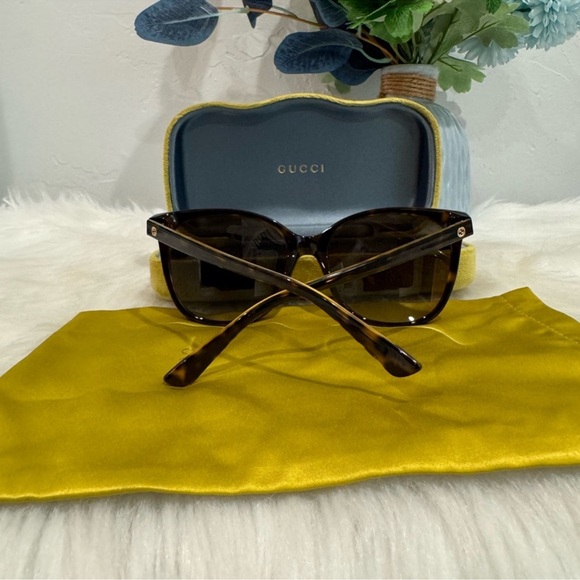 GUCCI Tortoise Shell Sunglasses - Picture 5 of 15